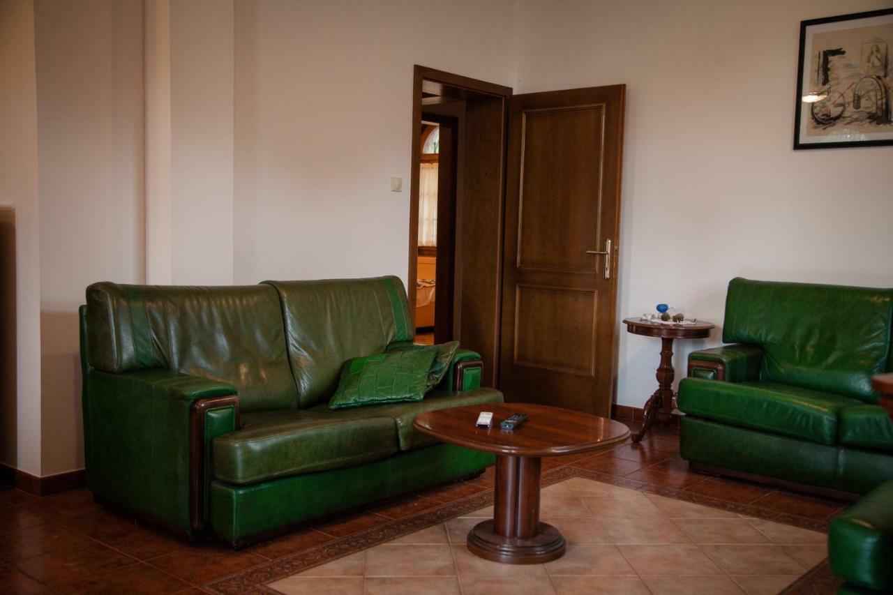 Exclusive House Legacy Villa Smederevo Luaran gambar